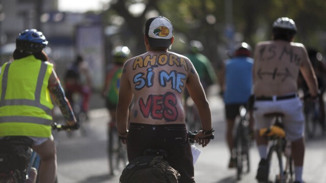 คนทั่วโลก แห่ร่วมงาน World Naked Bike Ride รณรงค์ใช้จักรยานแทนรถ