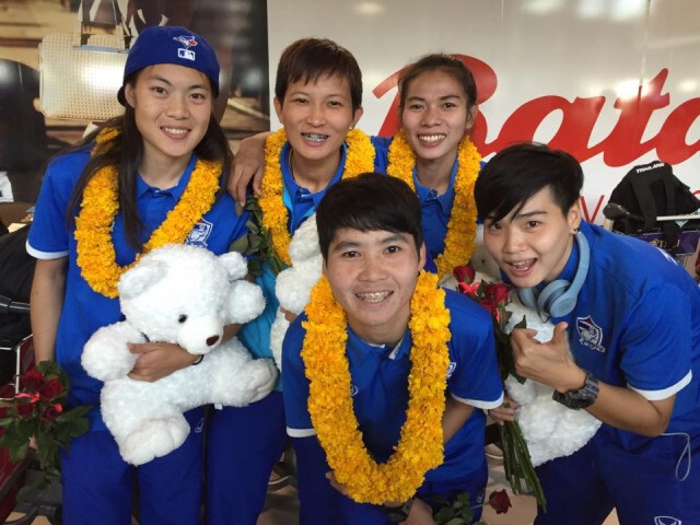 ทัพแข้งสาวถึงไทย "มาดามแป้ง" ปลื้มผลงานบอลโลกหญิง