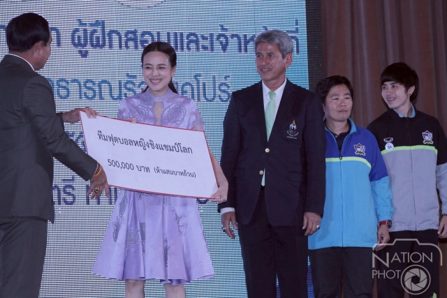 นายกฯ มอบเงินรางวัลนักกีฬาซีเกมส์กว่า 144 ล้าน