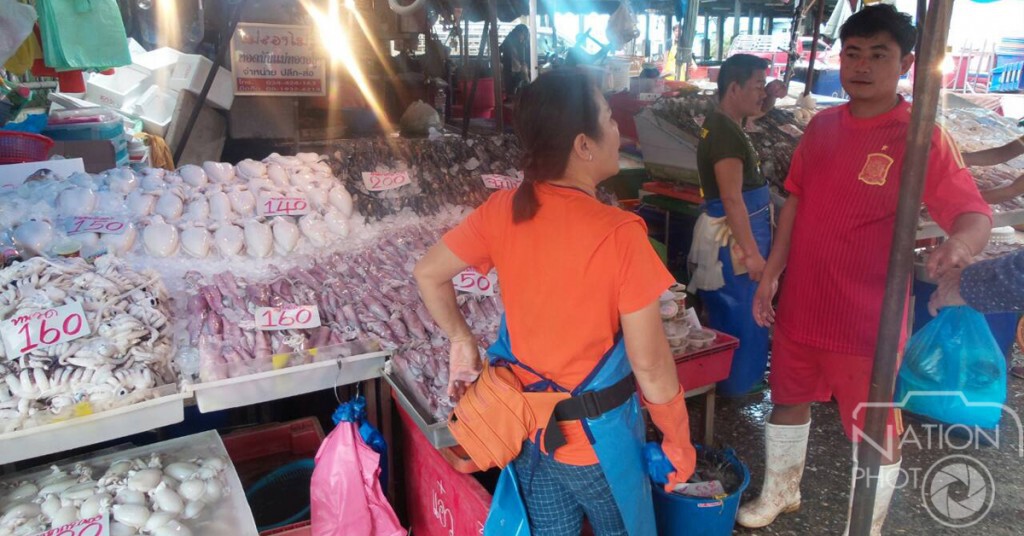 "ตลาดกลางกรุงเก่า" งดขายอาหารทะเล "ตลาดกลางกรุงเก่า" งดขายอาหารทะเล