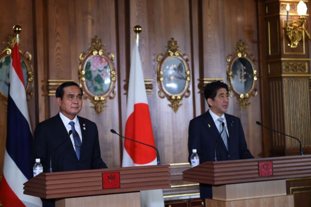 "ประยุทธ์"ถกทวิภาคีนายกฯญี่ปุ่น จับมือพัฒนาภูมิภาค นำเข้าสินค้าเกษตรไทย