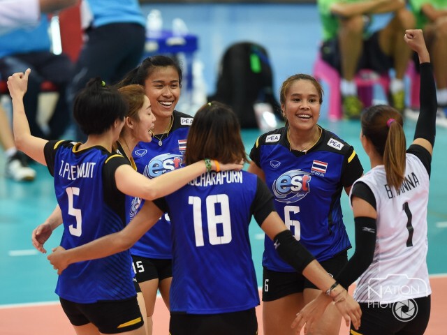 ภาพหลากสีสันแฟนวอลเลย์บอลสาวไทย วันพ่ายญี่ปุ่น