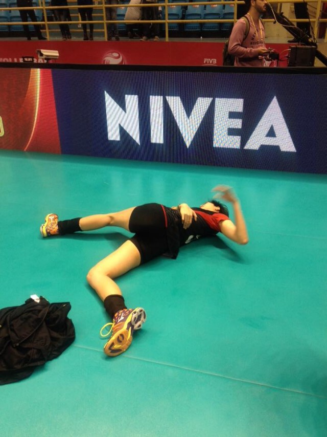 ชมภาพที่ไม่เห็นทางทีวี ของวอลเลย์บอลสาวไทย