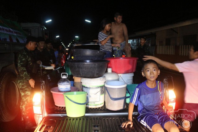 เทศบาล-ทหารนำรถออกแจกน้ำม.กรีนการ์เด้นโฮม ธัญบุรี