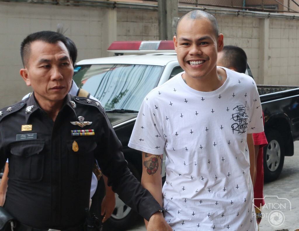 คุก 1 ปีไม่รอลงอาญา "เจเจ หนุ่มช่างศิลป์" พ่นสีสเปรย์ใส่ป้ายศาล