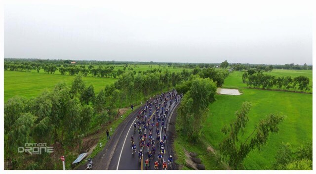 คลิปภาพมุมสูง "เนชั่นไบค์ ไทยแลนด์ 2015" ท่องอารยธรรม ชมทุ่งกุลาข้าวหอมมะลิ@ร้อยเอ็ด