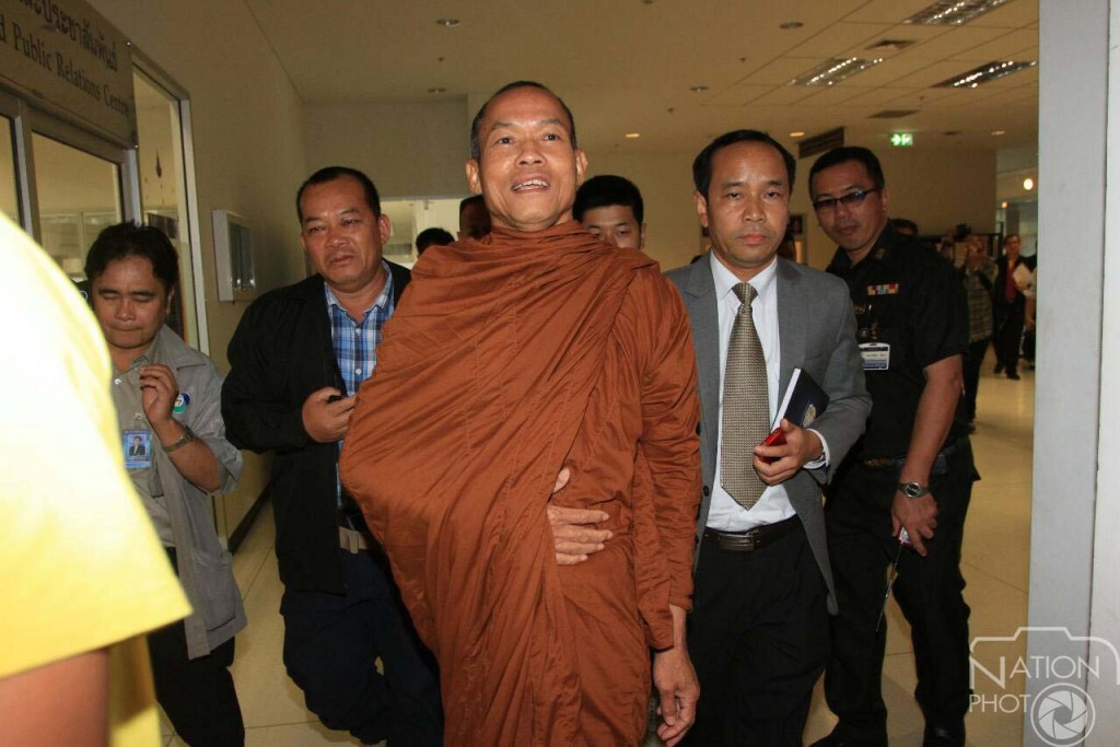 "พุทธอิสระ"จี้"ประยุทธ์"ใช้ม.44จัดการธัมมชโย "พุทธอิสระ"จี้"ประยุทธ์"ใช้ม.44จัดการธัมมชโย