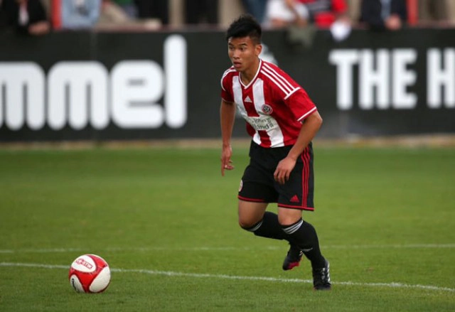 เชฟฟิลด์ ยูไนเต็ด เซ็น "แข้งเด็กกะเหรี่ยง"