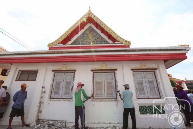 ไร้ต้าน...กรมศิลป์ทุบอาคารศาลาราย 2 หลัง วัดกัลยาณมิตร