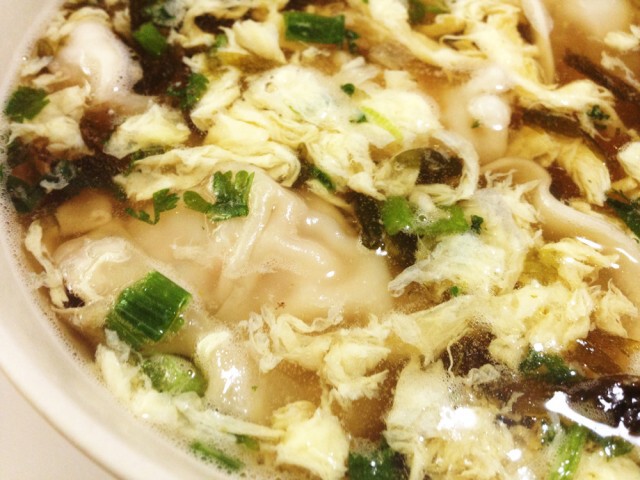 Cooking is Fun : เกี๊ยวซ่าซุปไข่สาหร่าย