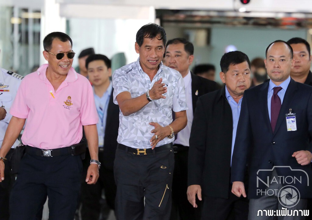 "คำรณวิทย์" เข้าให้ปากคำ ผบช.ภ.1 บ่ายวันนี้ กรณีถูกจับพกปืนเข้าสนามบินญี่ปุ่น "คำรณวิทย์" เข้าให้ปากคำ ผบช.ภ.1 บ่ายวันนี้ กรณีถูกจับพกปืนเข้าสนามบินญี่ปุ่น