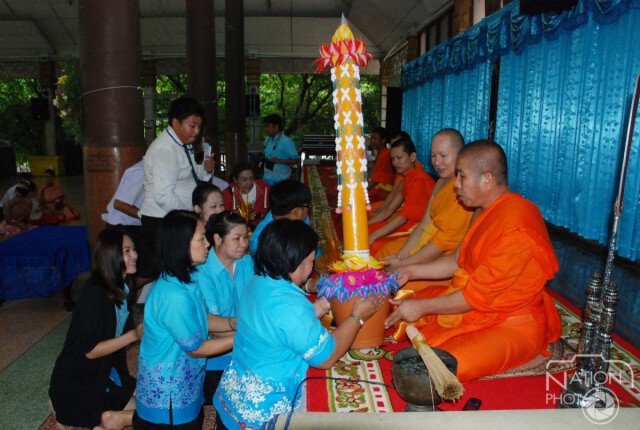 เทศบาลนครพิษณุโลก สืบสานประเพณีถวายเทียนพรรษา ประจำปี 2558