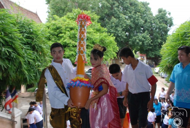 เทศบาลนครพิษณุโลก สืบสานประเพณีถวายเทียนพรรษา ประจำปี 2558