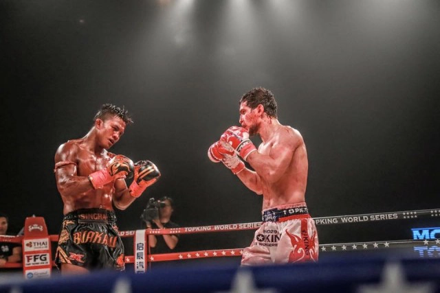 ช็อค! "บัวขาว" อาบเลือด แพ้นักชกรัสเซีย