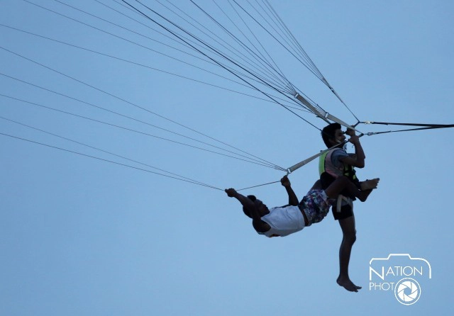 "พาราเซลลิ่ง" สนุก หวาดเสียว ตื่นเต้น