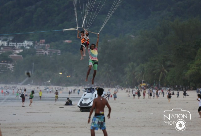 "พาราเซลลิ่ง" สนุก หวาดเสียว ตื่นเต้น