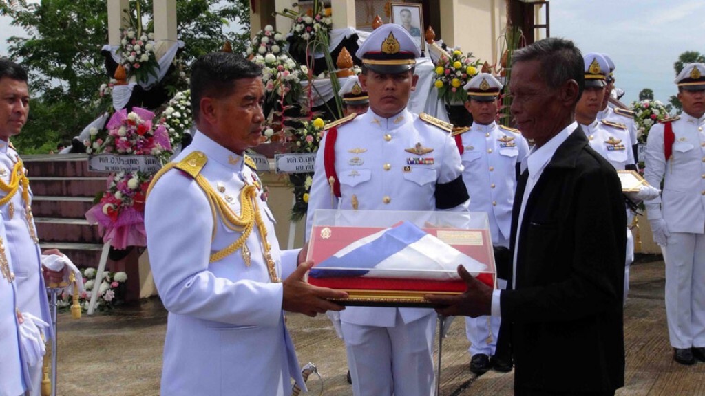 พระราชทานเพลิงศพ "สิบโทวรรณใหม่ ราคะโน" รปภ.พระสงฆ์ในภาคใต้