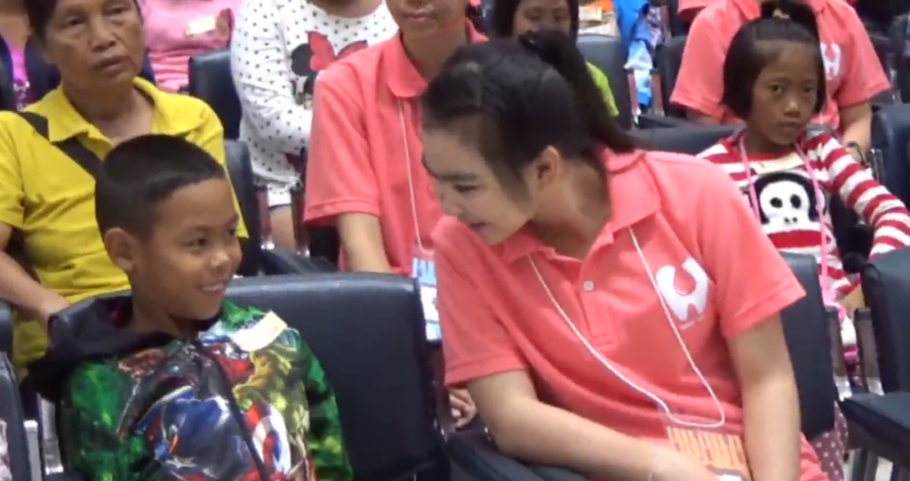 นิสิตใหม่ทันตแพทย์ ม.นเรศวร จับคู่ช่วยผู้ป่วยเด็กธาลัสซีเมีย