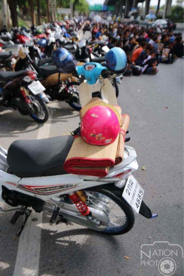สกัดจับขบวนมอเตอร์ไซค์นับร้อยคันบนถนนวิภาวดี