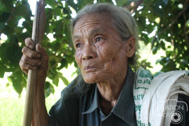 อุตรดิตถ์-แม่วัย 84 ปี สู้ชีวิตปลูกผักเลี้ยงลูกชายพิการ