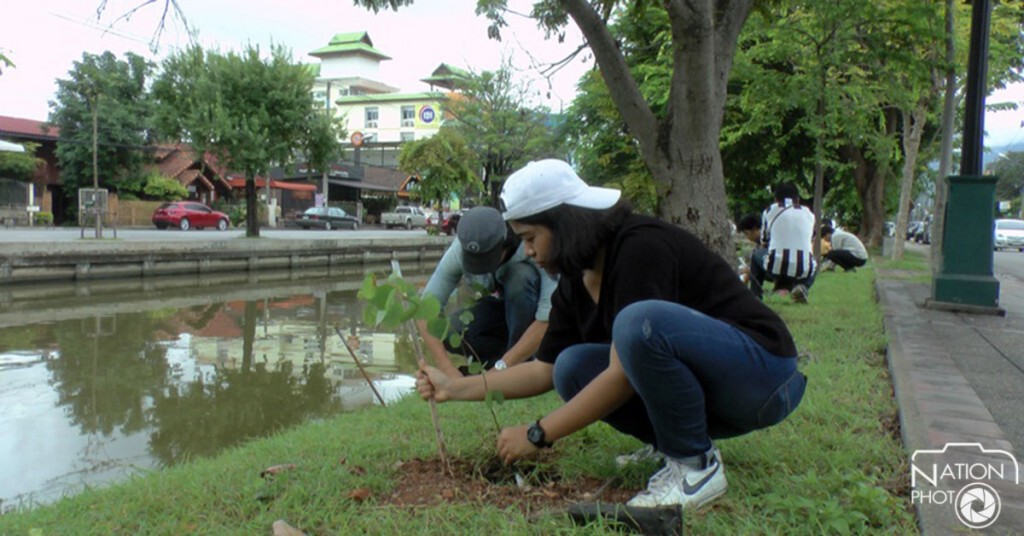 ทน.เชียงใหม่ ผนึก "มือเย็น เมืองเย็น"ปลูกต้นไม้รอบคูเมือง