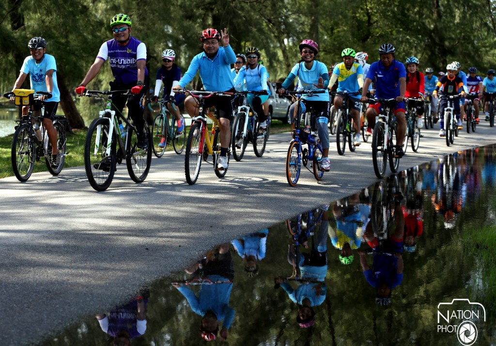 ชมบรรยากาศชาวนราธิวาส ซ้อมปั่นจักรยาน เตรียมพร้อม "Bike for Mom" ชมบรรยากาศชาวนราธิวาส ซ้อมปั่นจักรยาน เตรียมพร้อม "Bike for Mom"