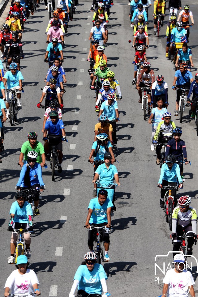 ชมบรรยากาศชาวนราธิวาส ซ้อมปั่นจักรยาน เตรียมพร้อม "Bike for Mom"