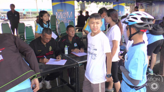 นักปั่นโคราชรับบาร์โค้ดร่วมสร้างสถิติ  Bike for Mom