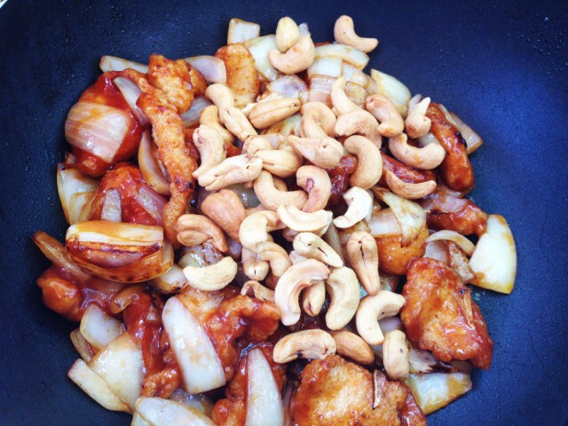 Cooking is Fun : ไก่ผัดเม็ดมะม่วงหิมพานต์