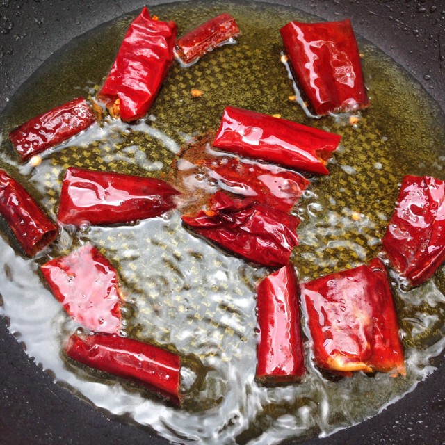 Cooking is Fun : ไก่ผัดเม็ดมะม่วงหิมพานต์