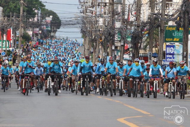 พ่อเมืองภูเก็ตนำประชาชนกว่า 4 พันคน ปั่น Bike for Mom