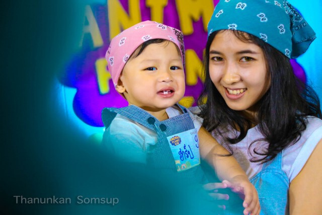 Moon Walker พระจันทร์นักเดินทาง : "สีสันวันแม่"