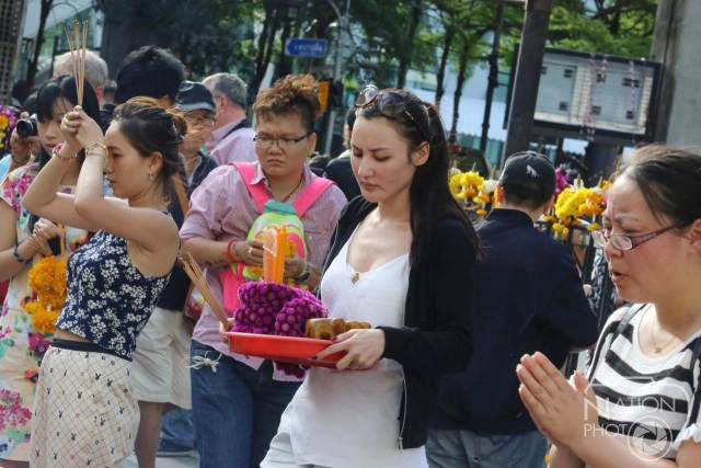 "นางรำศาลพระพรหม"เริ่มรับรำแก้บนตามปกติ