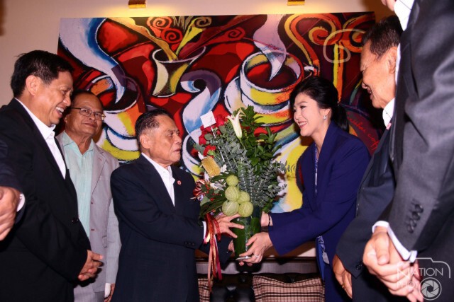 ยิ่งลักษณ์พร้อมแกนนำเพื่อไทยอวยพรวันเกิด บรรหาร