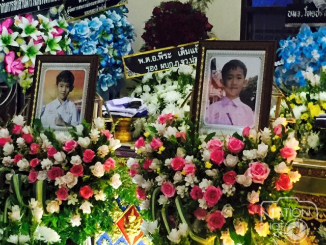 ทำพิธีไว้อาลัยนักเรียนแฝดครอบครัววังสาร