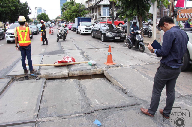 ฝาวางท่อประปาถนนรัชดายุบ 2 เลนทำจราจรติดขัด