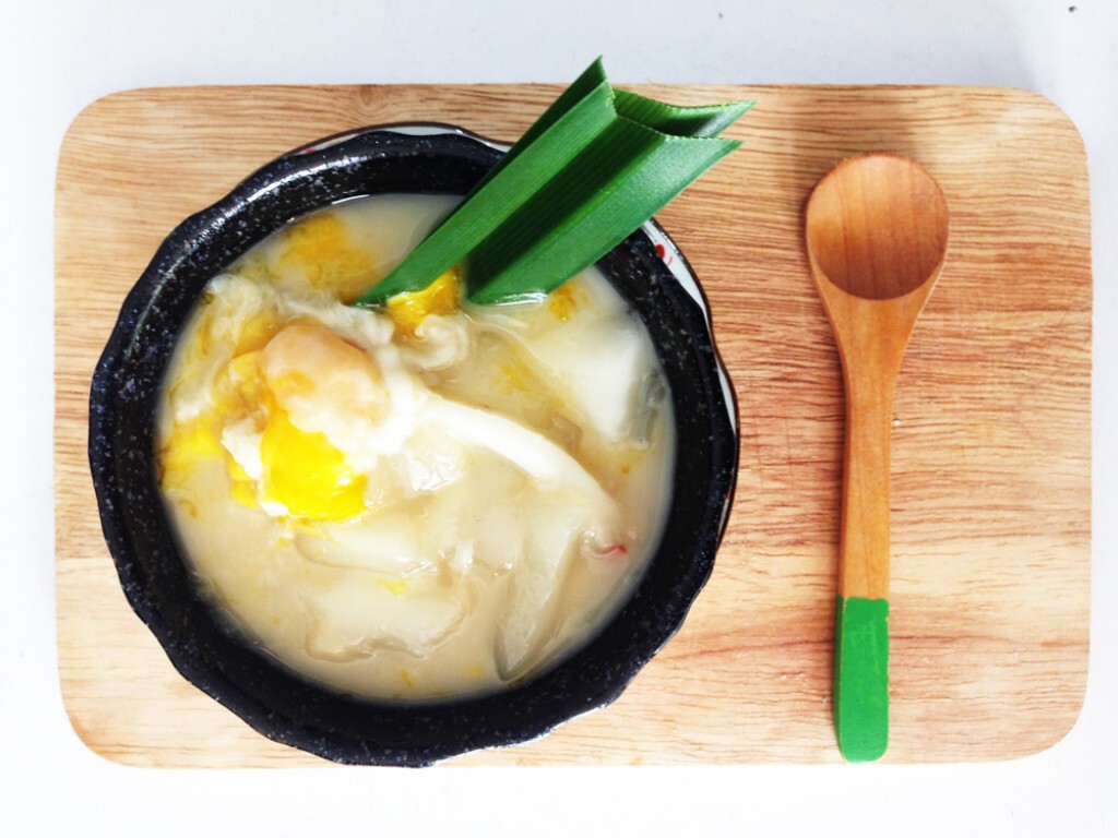 Cooking is Fun : ขนมเข่งน้ำกะทิใบเตยมะพร้าวอ่อนใส่ไข่ Cooking is Fun : ขนมเข่งน้ำกะทิใบเตยมะพร้าวอ่อนใส่ไข่