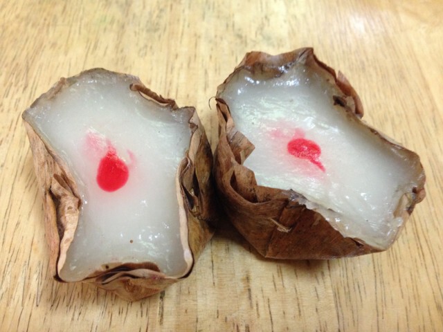Cooking is Fun : ขนมเข่งน้ำกะทิใบเตยมะพร้าวอ่อนใส่ไข่