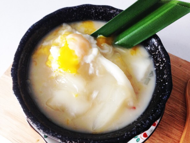 Cooking is Fun : ขนมเข่งน้ำกะทิใบเตยมะพร้าวอ่อนใส่ไข่