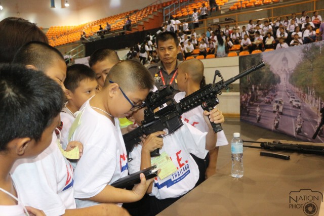 รมว.ยุติธรรมรวมพลังคน D.A.R.E. สู้ภัยยาเสพติด ปี 2558
