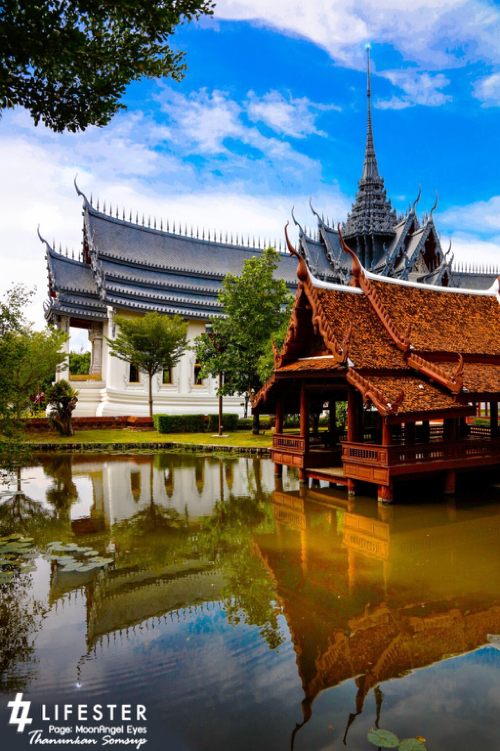 Moon Walker พระจันทร์นักเดินทาง : "หลงทางกับแสง ณ.เมืองโบราณ"