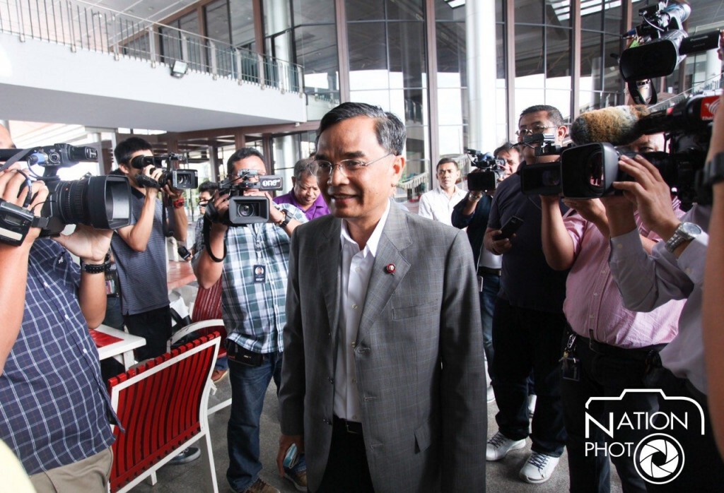 "นิพิฏฐ์"เชื่อมีฝ่ายชี้นำ "สปช." โหวตไม่รับ“ร่างรธน.” "นิพิฏฐ์"เชื่อมีฝ่ายชี้นำ "สปช." โหวตไม่รับ“ร่างรธน.”