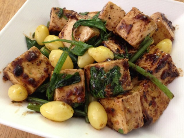 Cooking is Fun : เต้าหู้เนื้อปลาผัดคื่นช่ายพริกไทยดำแปะก้วย