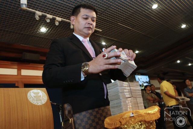 "สิระ" คืนเงิน 1.7 ล. พร้อมเรียกร้องให้ สปช. แสดงความรับผิดชอบ