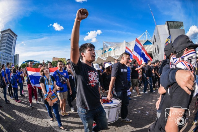 มาแล้ว...กลุ่มเชียร์ไทย และ Ultras Thailand รวมตัวเชียร์คึกคัก