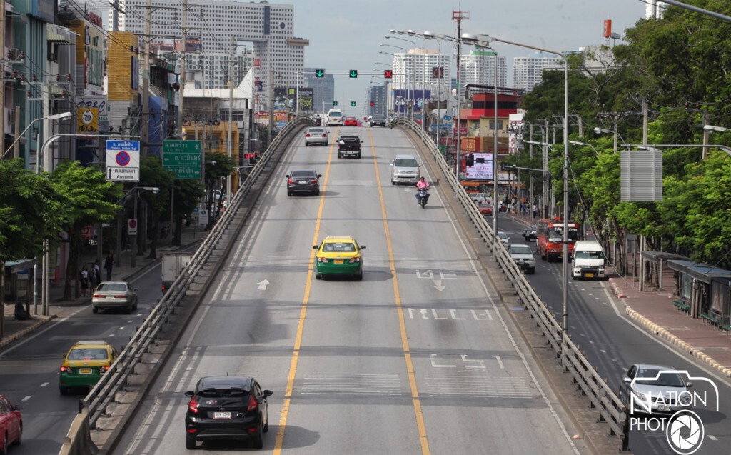 การจราจรแยกเกษตร ปกติ ก่อนปิดเตรียมรื้อสะพานข้ามแยก คืนนี้