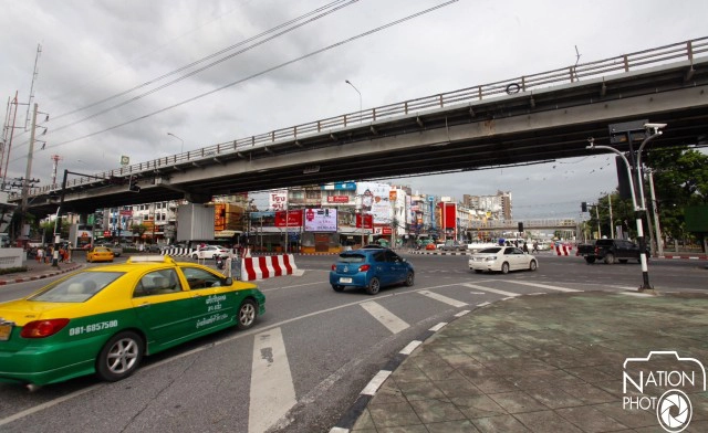 การจราจรแยกเกษตร ปกติ ก่อนปิดเตรียมรื้อสะพานข้ามแยก คืนนี้