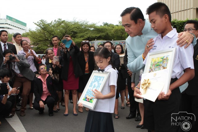 เปิดใจ 3 นักเรียนมือรางวัลประกวดวาดภาพของรัฐบาล