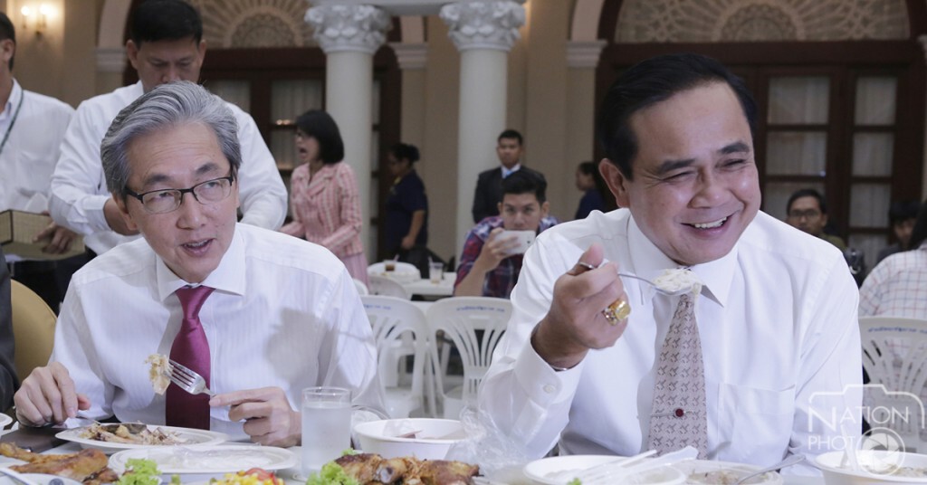 นายกฯร่วมโต๊ะมื้อกลางวันกับสื่อทำเนียบ "ขอบคุณลงข่าวเต็มที่"