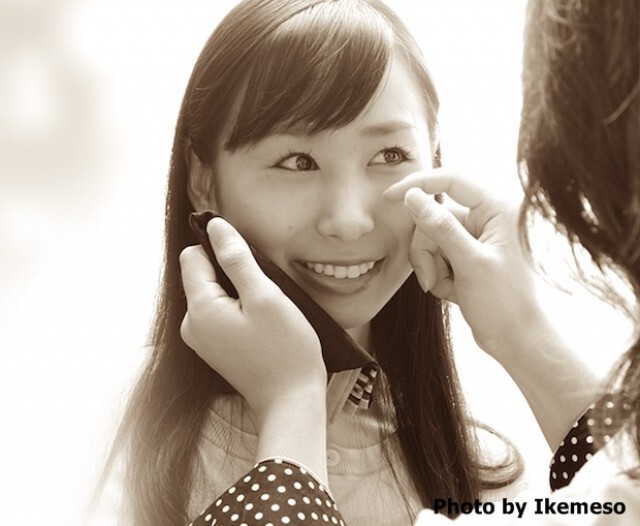 สุดเก๋! บริษัทญี่ปุ่น เปิดบริการหนุ่มหล่อ "ช่วยซับน้ำตาสาว"
